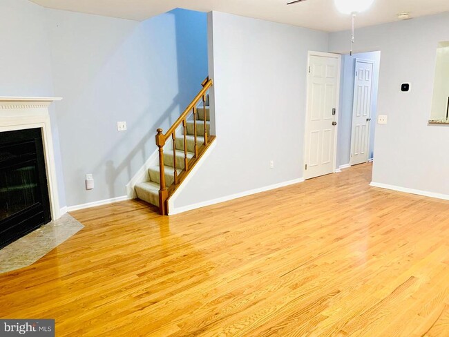 Building Photo - 14816 Lynhodge Ct
