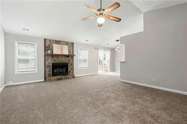 Building Photo - Charming 3BR House in Woodstock
