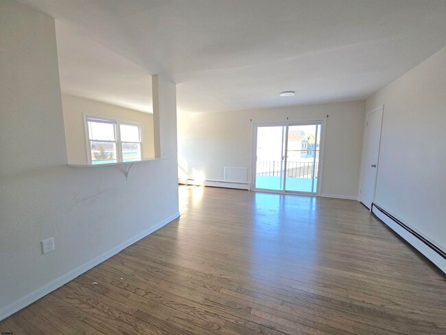 Building Photo - 2304 Hamilton Ave