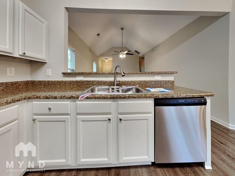 Building Photo - 62 Trotter Ct