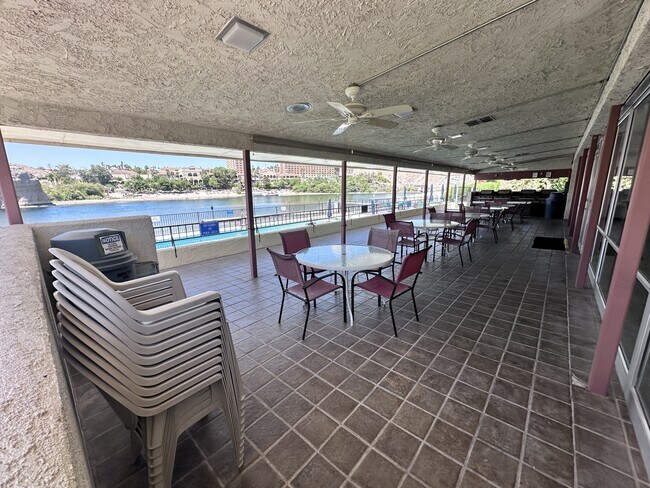 Building Photo - 441 Moser Ave