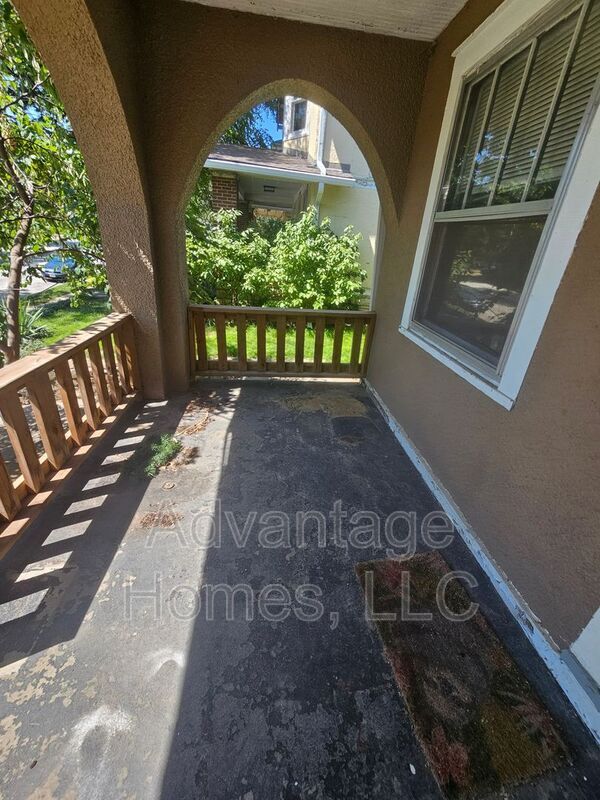 Building Photo - 4235 Mercier St