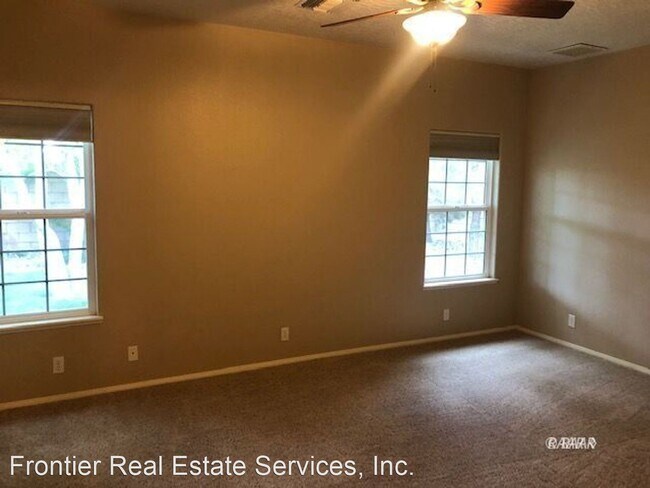 Building Photo - 4 br, 2 bath House - Place 416 Abigail St