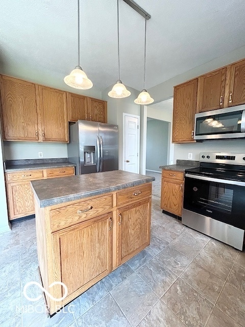 Building Photo - 6647 Crestwell Ln