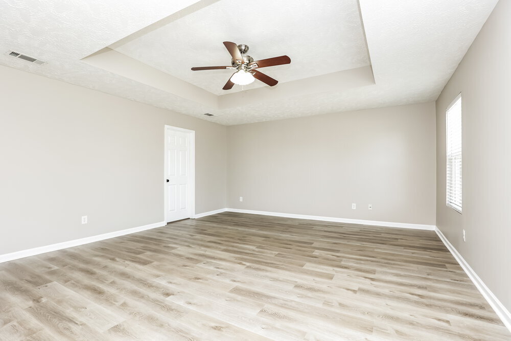 Building Photo - 5823 Roxbury Dr