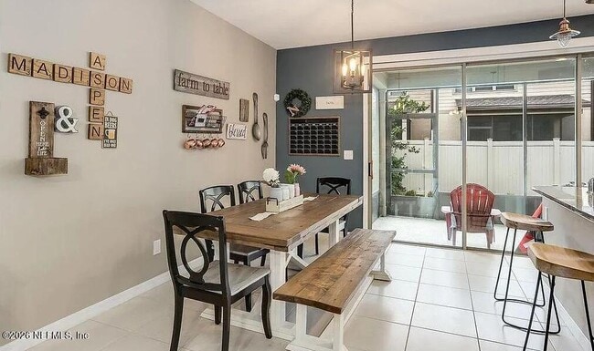 Building Photo - 7038 Buroak Ct