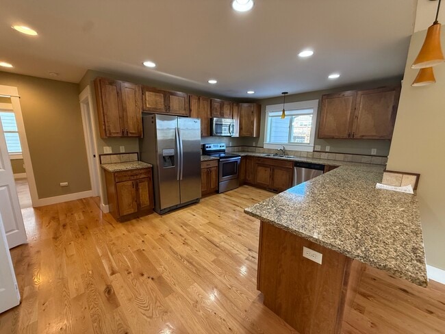 Building Photo - 25 Baldy Ct