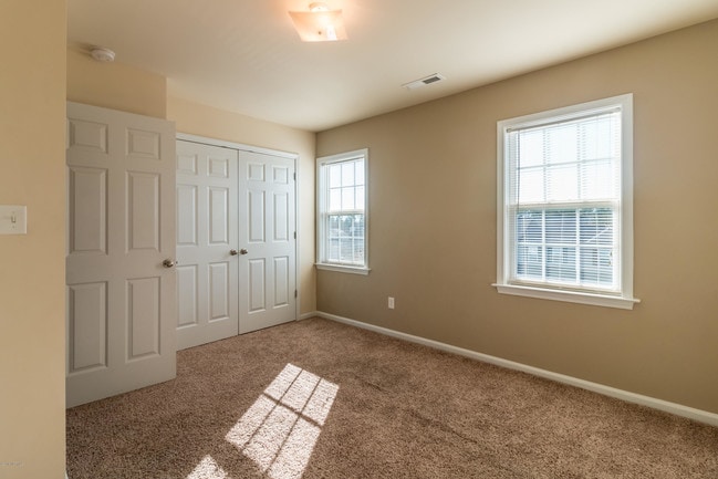 Building Photo - 303 Caldwell Loop