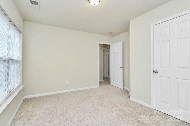 Building Photo - 1445 Laraway Ct NW