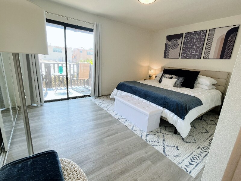 Building Photo - 1070 Grand Ave