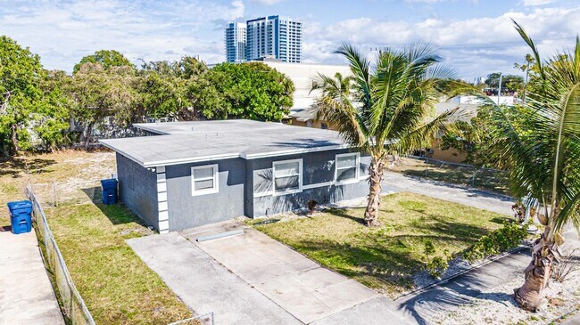 Building Photo - 112 W 34th St