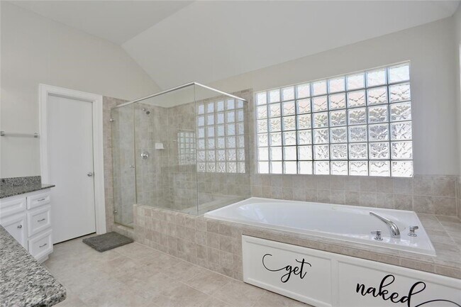 Building Photo - 3614 Main Plaza Dr