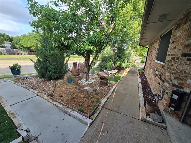 Building Photo - 8502 Hawthorne St