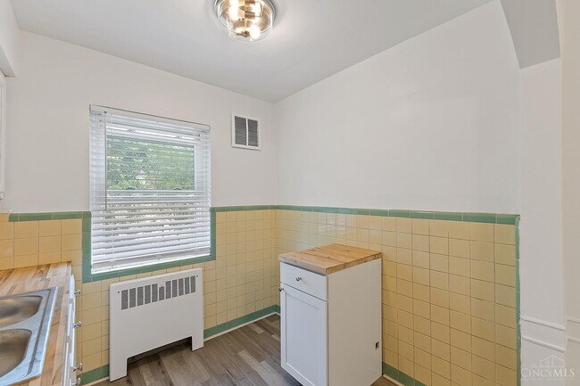 Building Photo - 3148 Werk Rd