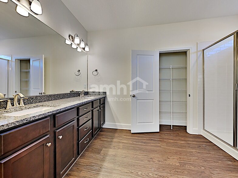 Building Photo - 105 Moultrie Crossing Ln