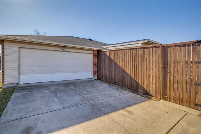 Building Photo - 1501 Big Lake