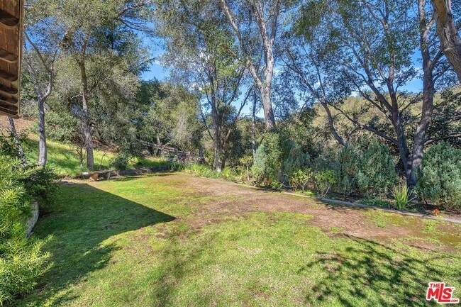 Building Photo - 535 Crater Camp Dr