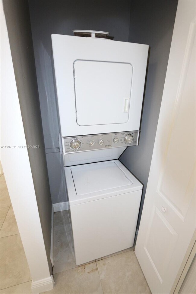 Building Photo - 5200 NW 31st Ave