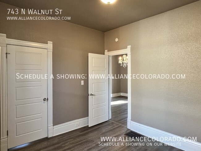 Building Photo - 743 N Walnut St