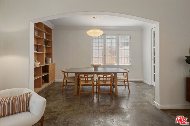 Building Photo - 1345 Hayworth Ave
