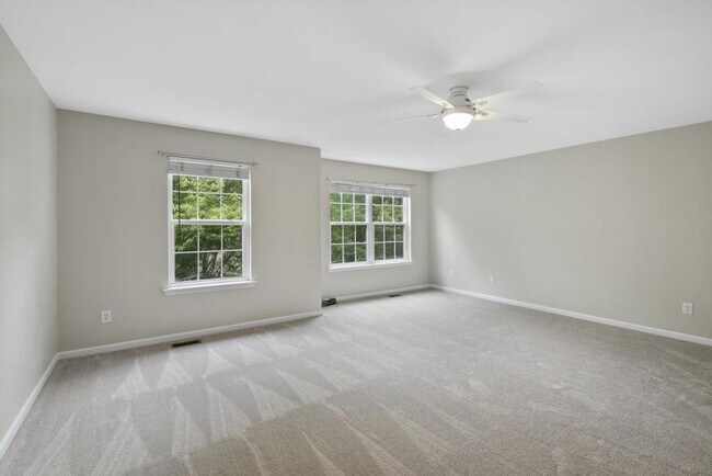 Building Photo - 3011 Barrymore St