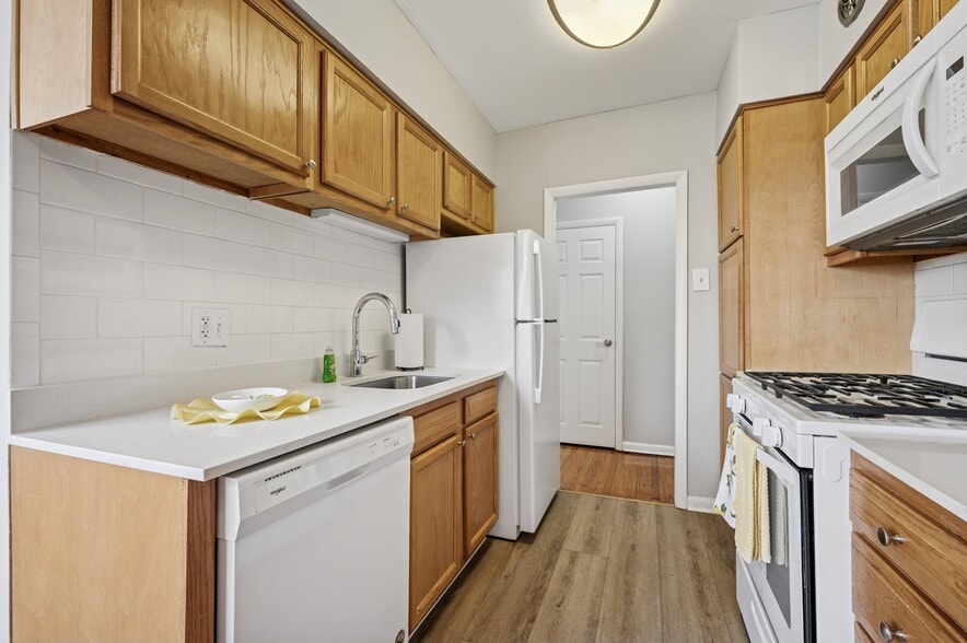 Primary Photo - Willow Bend Apartments