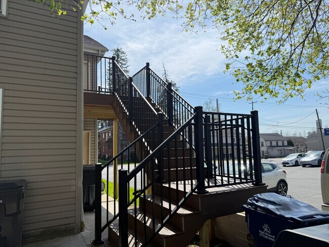 Building Photo - 3131 Lincoln Hwy E