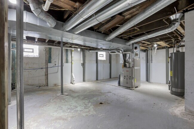 Building Photo - Elegant College Avenue Residence in a Prime Columbus Location