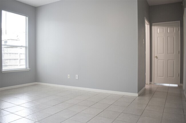 Building Photo - 1006 Addison Park Ln