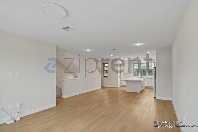 Building Photo - 31 Catania Common