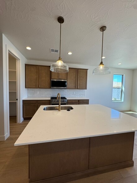 Building Photo - 663 Molveno Trl