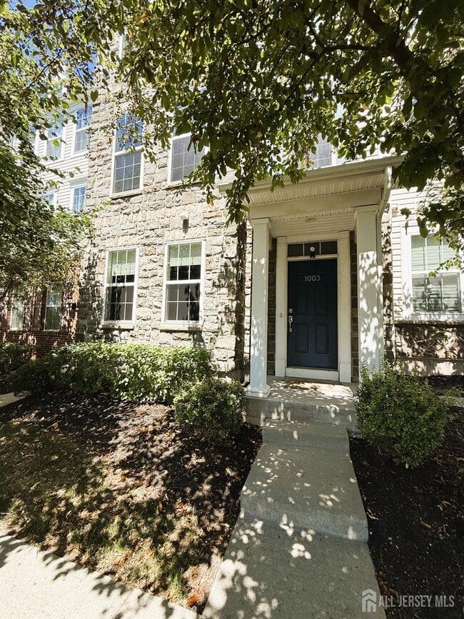 Primary Photo - 1003 Leia Ln