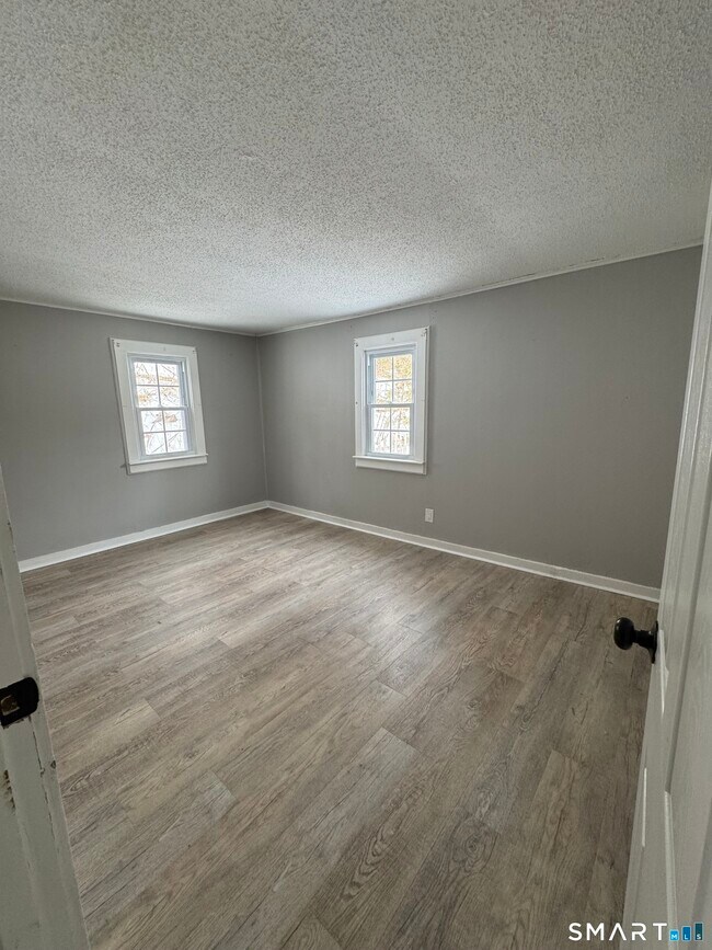 Building Photo - 26-28 Portland Rd