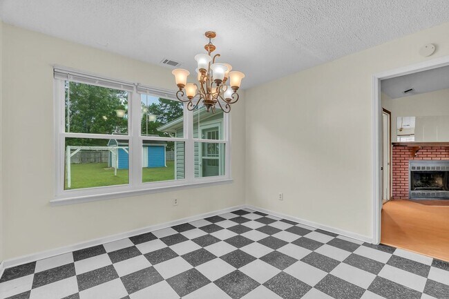 Building Photo - 295 Riggs Rd