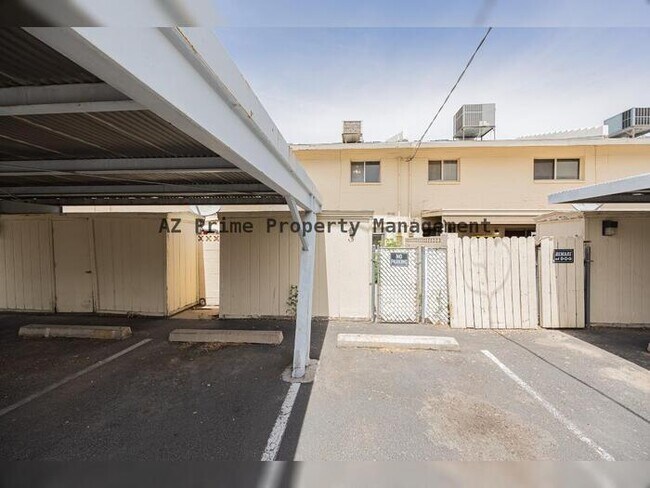 Building Photo - 15 E Carter Dr