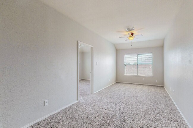 Building Photo - ***Pre-Marketing*** Great Home with Room T...