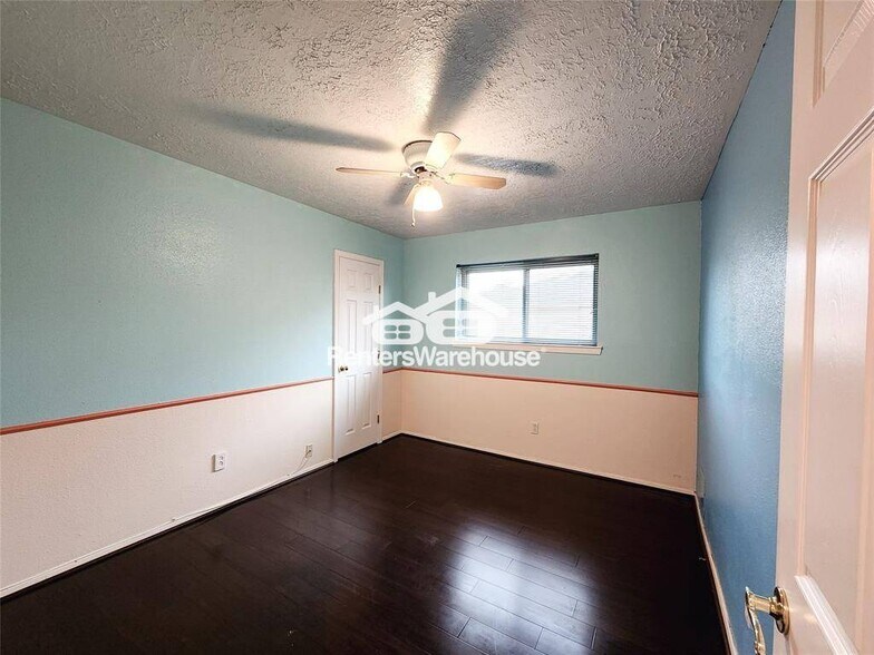 Building Photo - 2830 Virginia Colony Dr