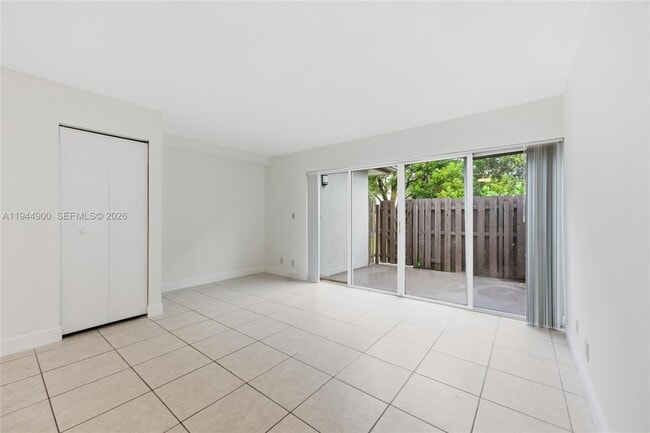 Building Photo - 3003 NW 5th Terrace