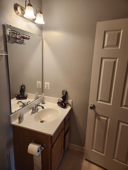 Building Photo - 18402 Wissett Way