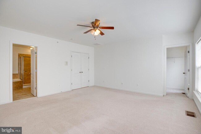 Building Photo - 42670 Hollyhock Terrace