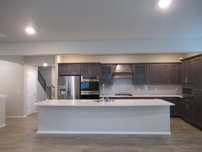 Building Photo - Light and bright 4 bedroom, 2.5 bath home in Covington's Maple Hills community