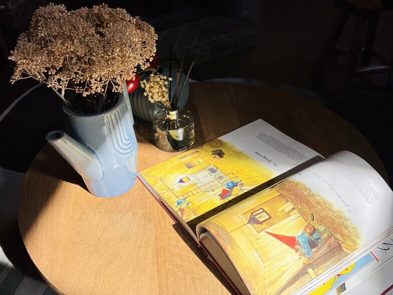 Building Photo - 26928 WA-525