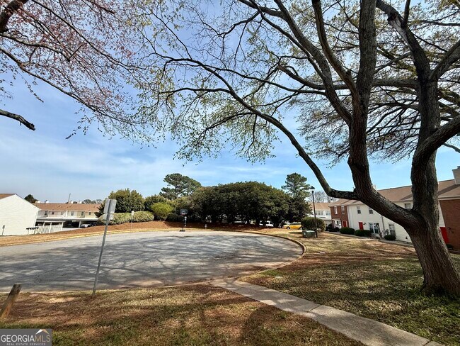 Building Photo - 151 Old Ferry Way