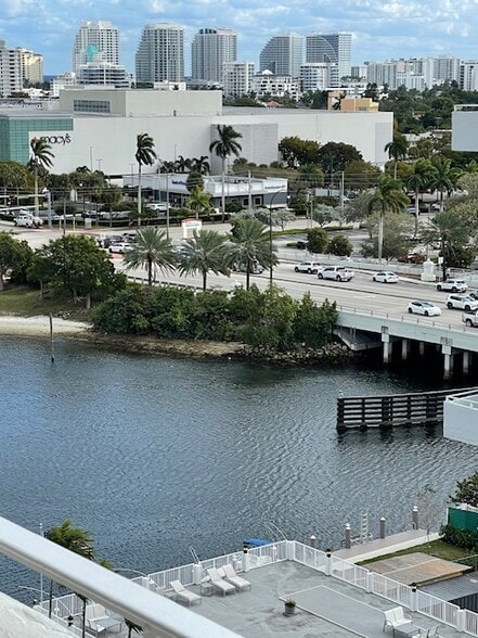 Building Photo - 1170 N Federal Hwy