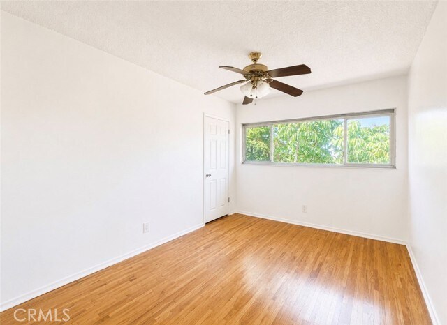 Building Photo - 1372 W 36th St