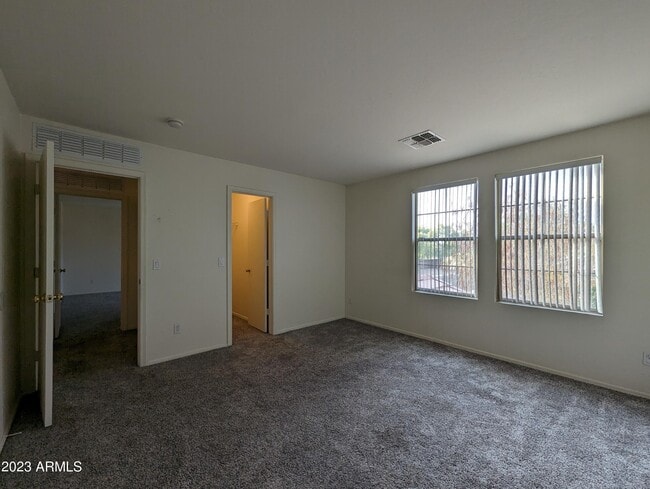 Building Photo - 3215 W St Anne Ave