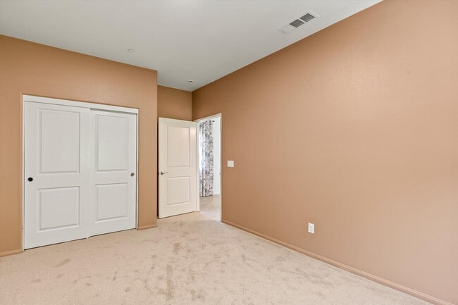 Building Photo - Elegant Corner-Lot Home in the Verano Comm...