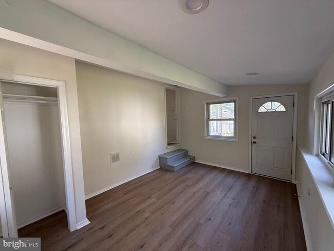 Building Photo - 1452 14th Ave