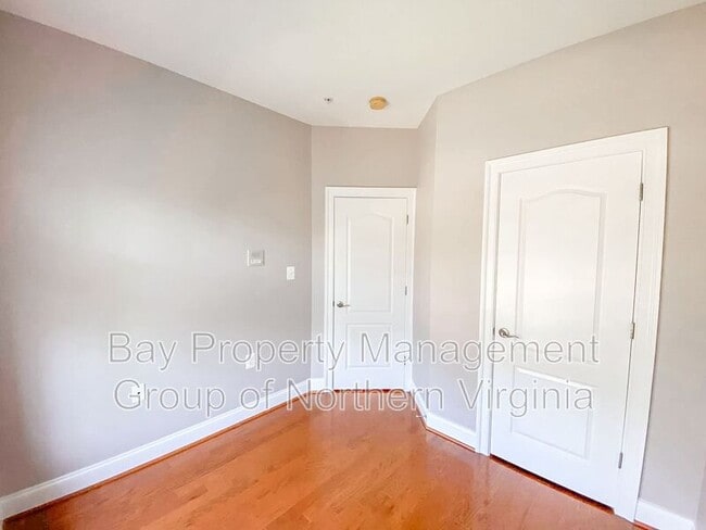 Building Photo - 4336 N Henderson Rd