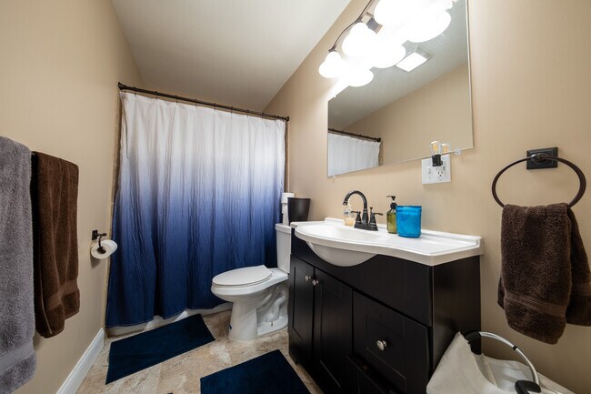 Building Photo - 15615 Dunberry Way